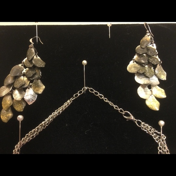 Gold n silver teardrop necklace multi strand - Picture 5 of 5